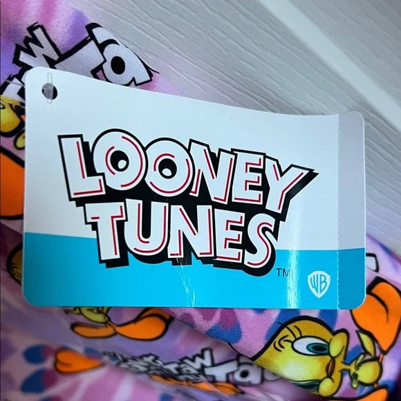 NWT Looney Tunes Tweety Bird Print V-Neck Scrub Top in Purple - Picture 5 of 7